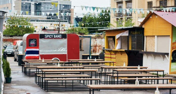 Gresham food court chaos as Mexican and Vietnamese food fans argue over spiciest cuisine